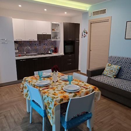 Casa Azzurra Apartment จีอาร์ดีนี นักซอส ภายนอก รูปภาพ